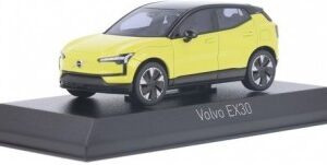 Volvo EX30 2024 Moss Geel
