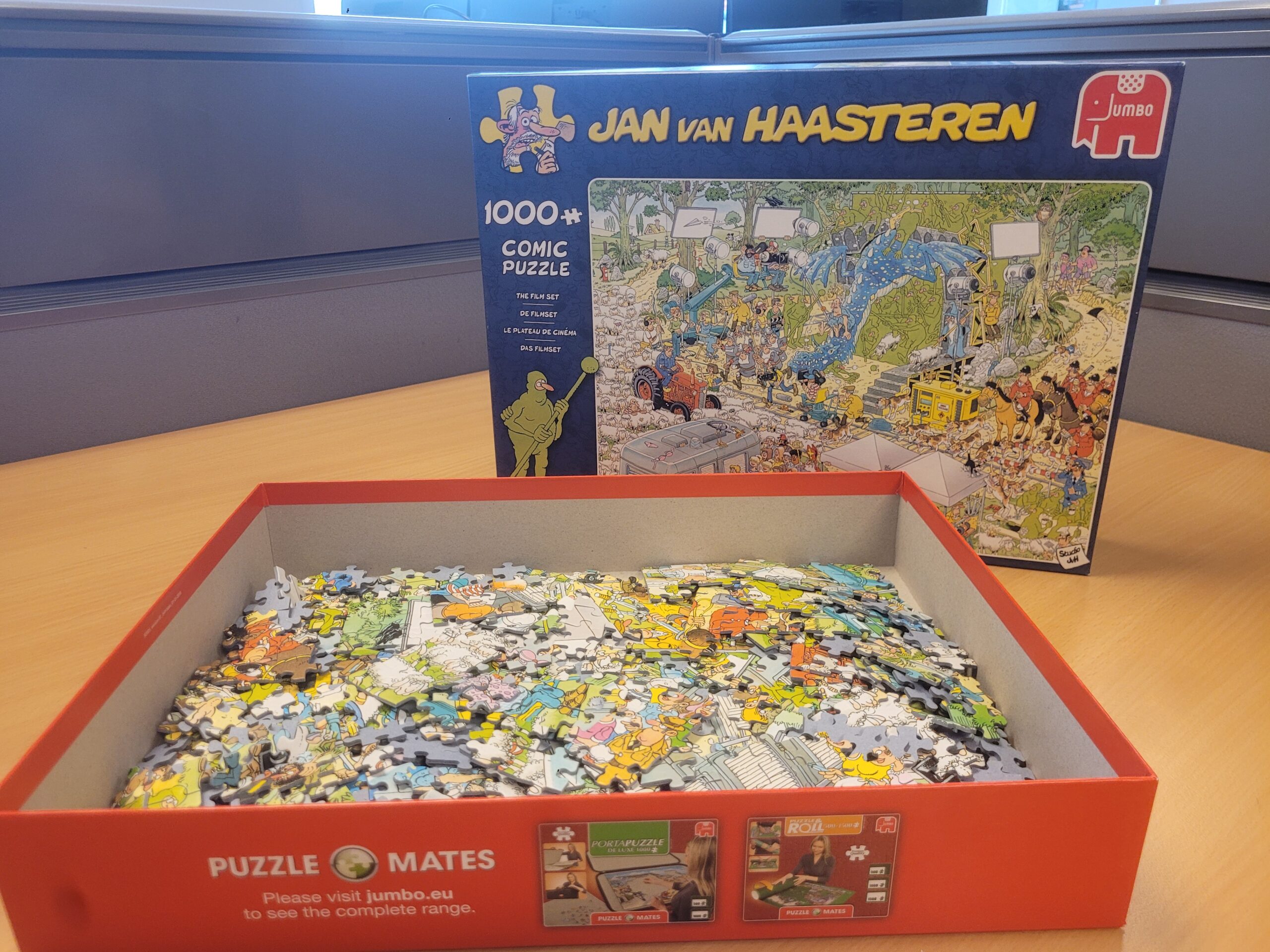 Jan van Haasteren 1000 Stukjes De Filmset Puzzel 2de Kansje - Afbeelding 2